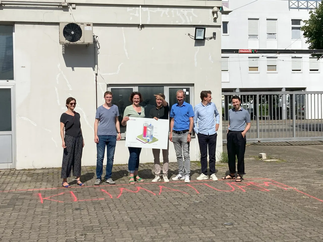 20250815_132357198_ios