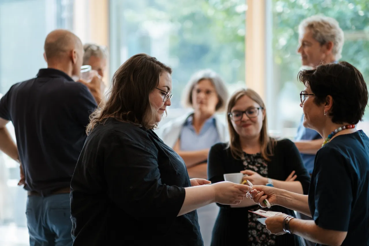 15-energiekonsens_energie-effizienztisch_botanika-55