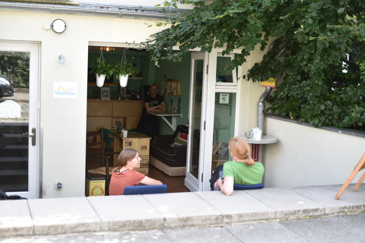 Caf&eacute; Sunshine