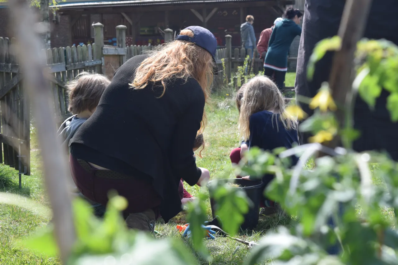 enerkita Hochbeet Projekt mit Kindern