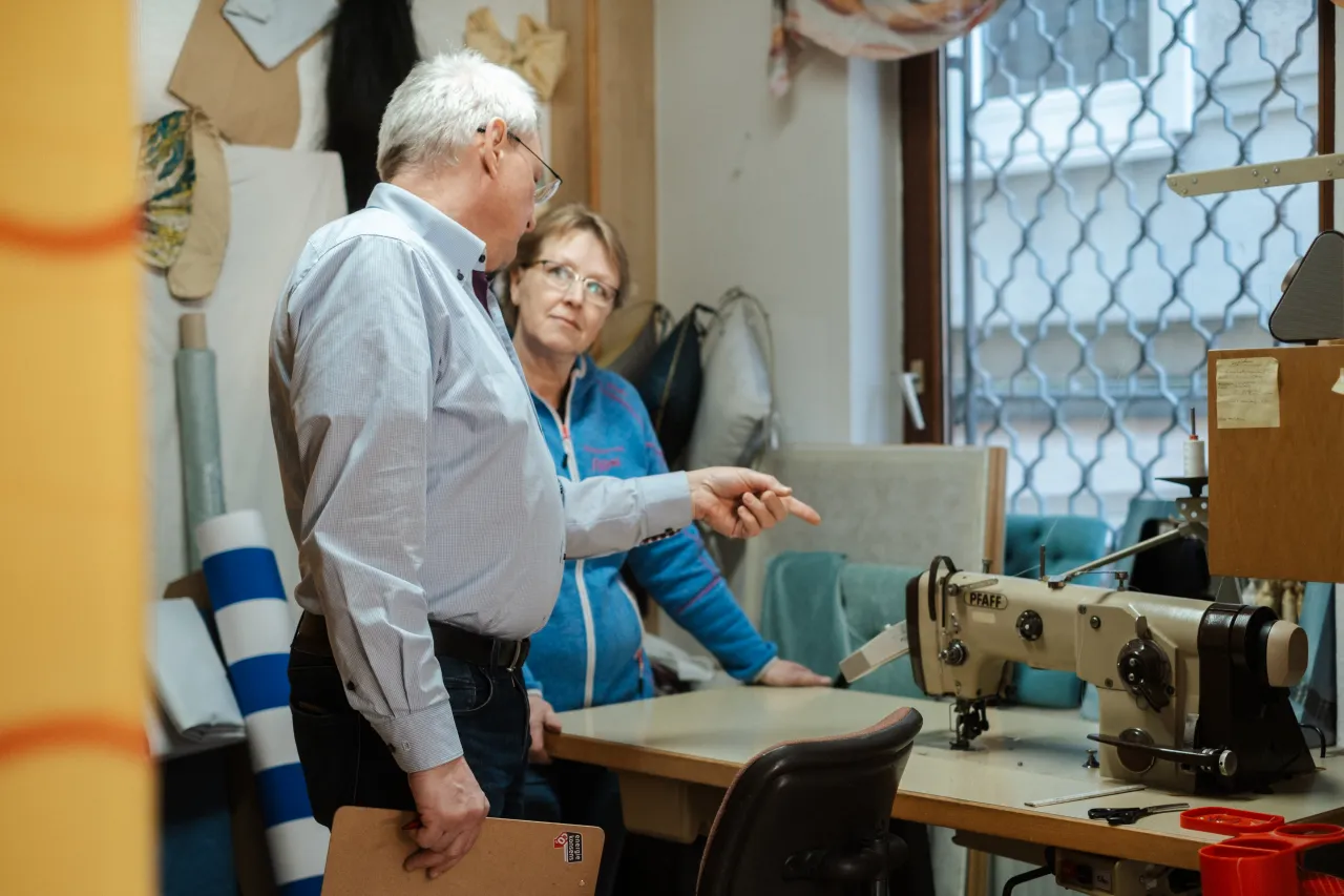 Martina Komoß und Jens Büsing bei der energievisite
