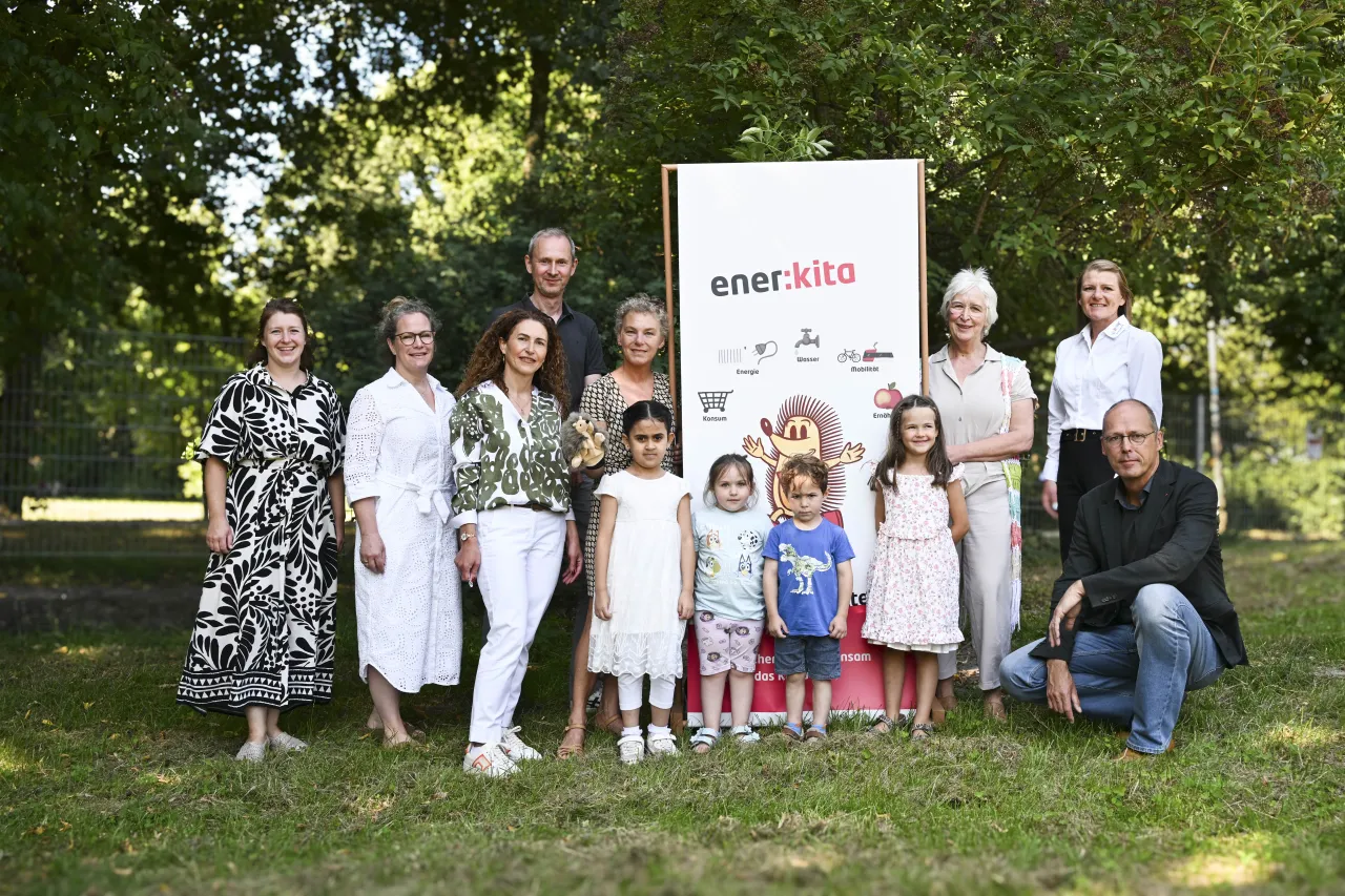 gruppenfoto-enerkita
