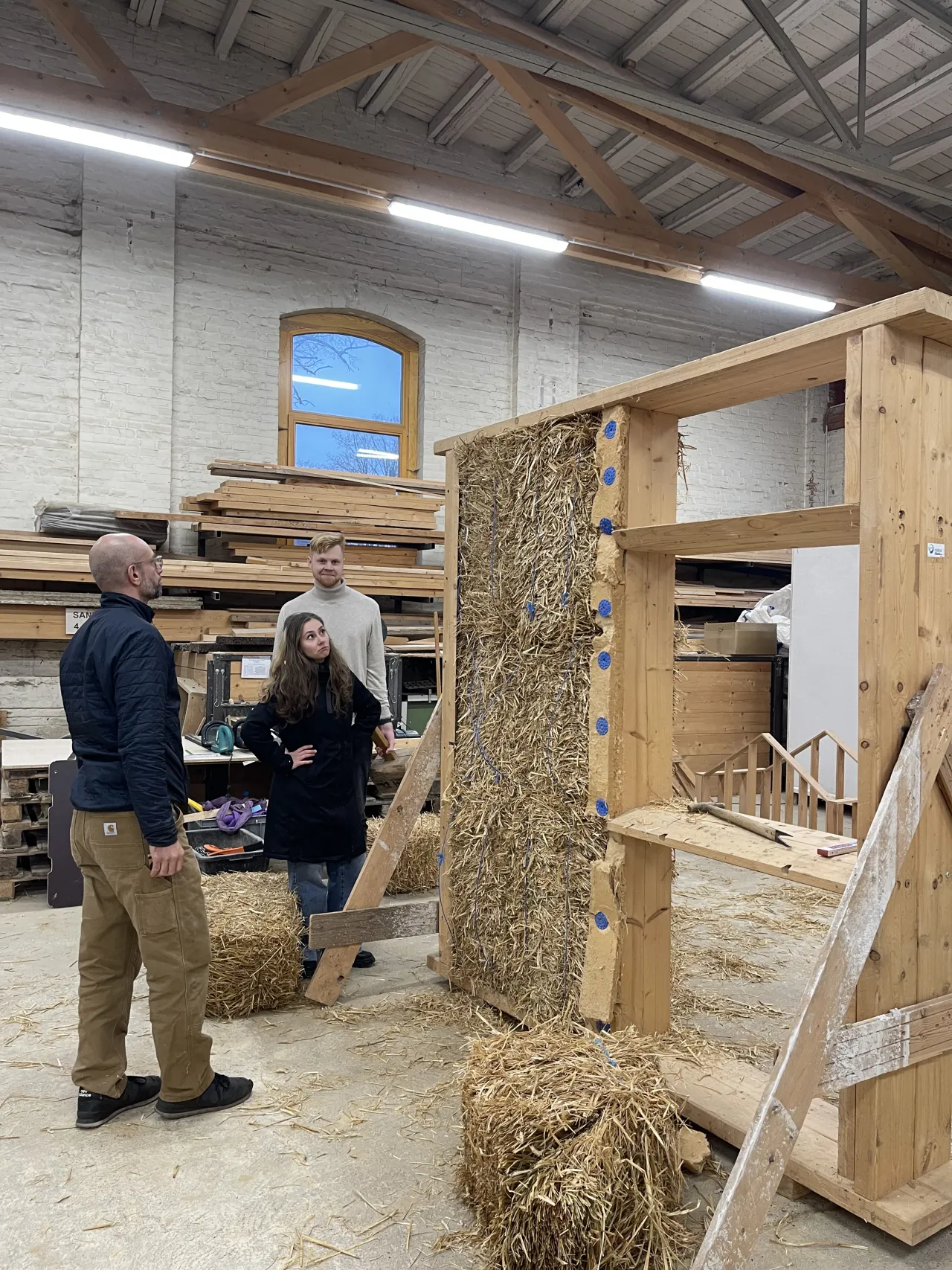 Stroh-Workshop in Verden bei der BiWena als Veranstaltung der Ressourcenwoche