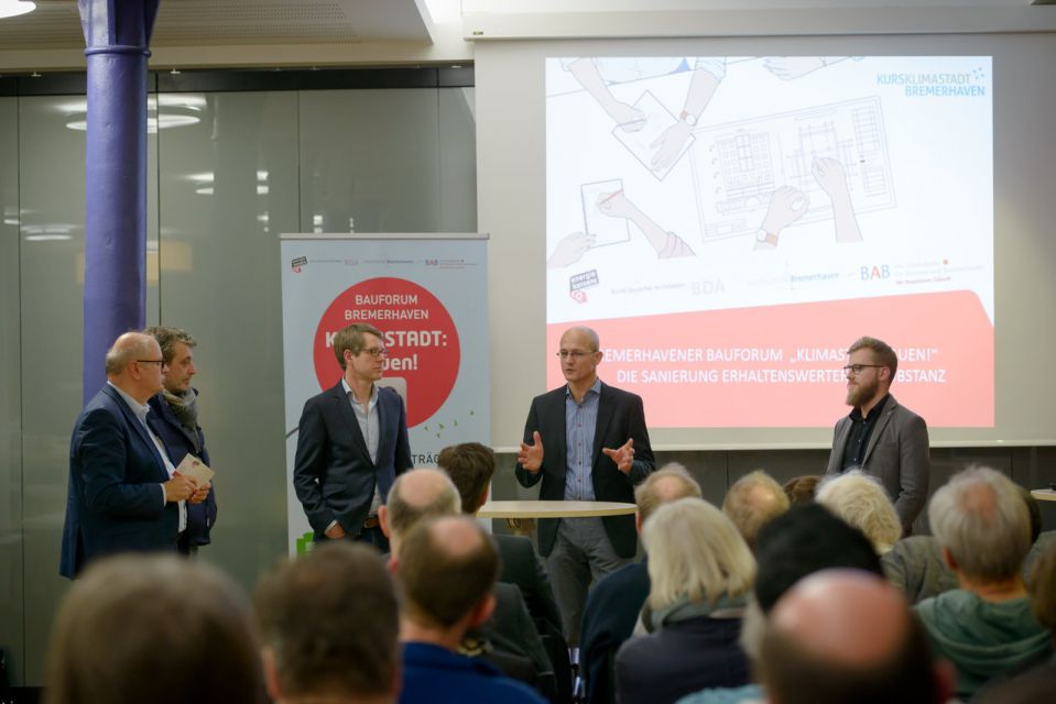 Volles Haus in der alten Mensa